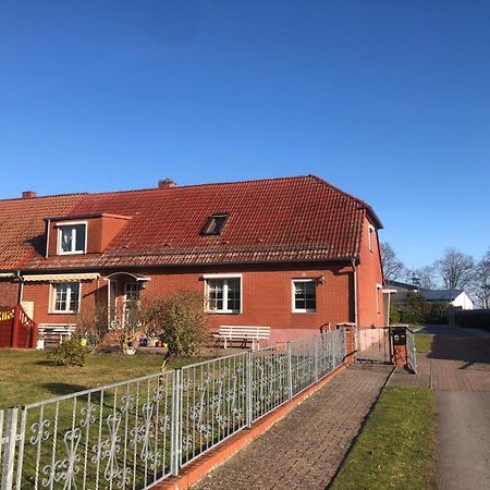 Gasthaus Am Schloss Karlsburg Exterior photo