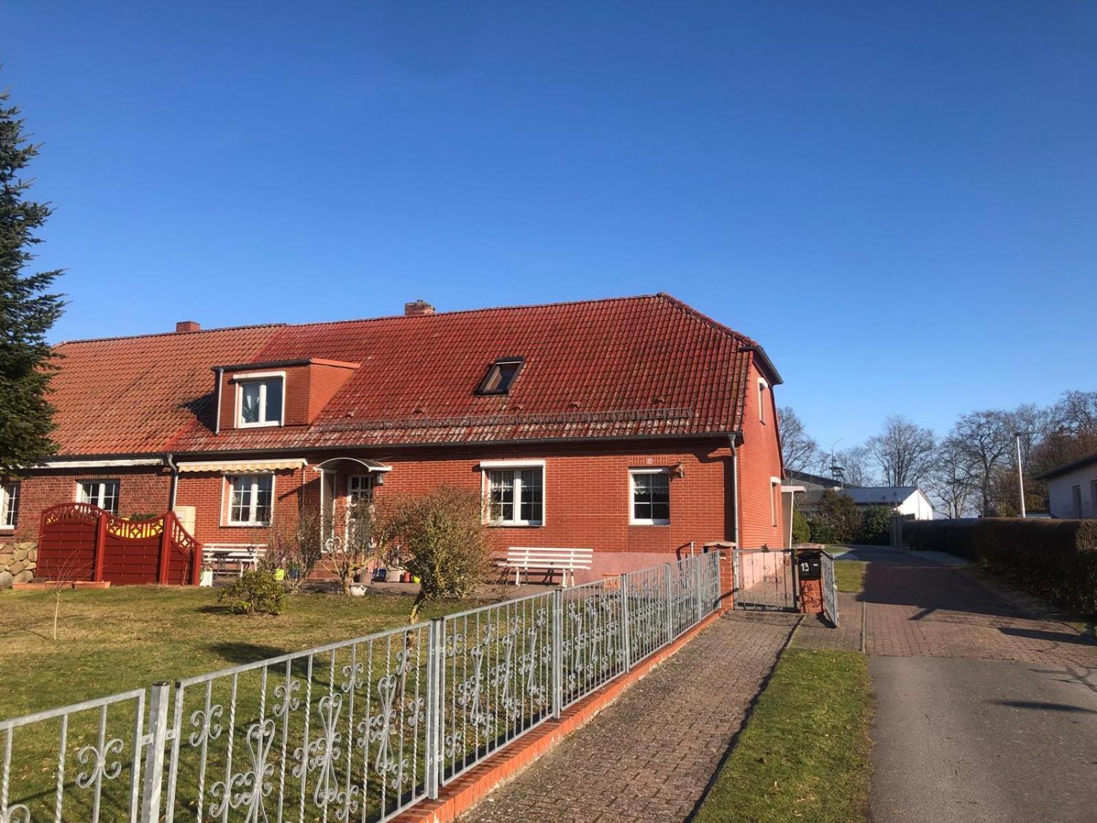 Gasthaus Am Schloss Karlsburg Exterior photo